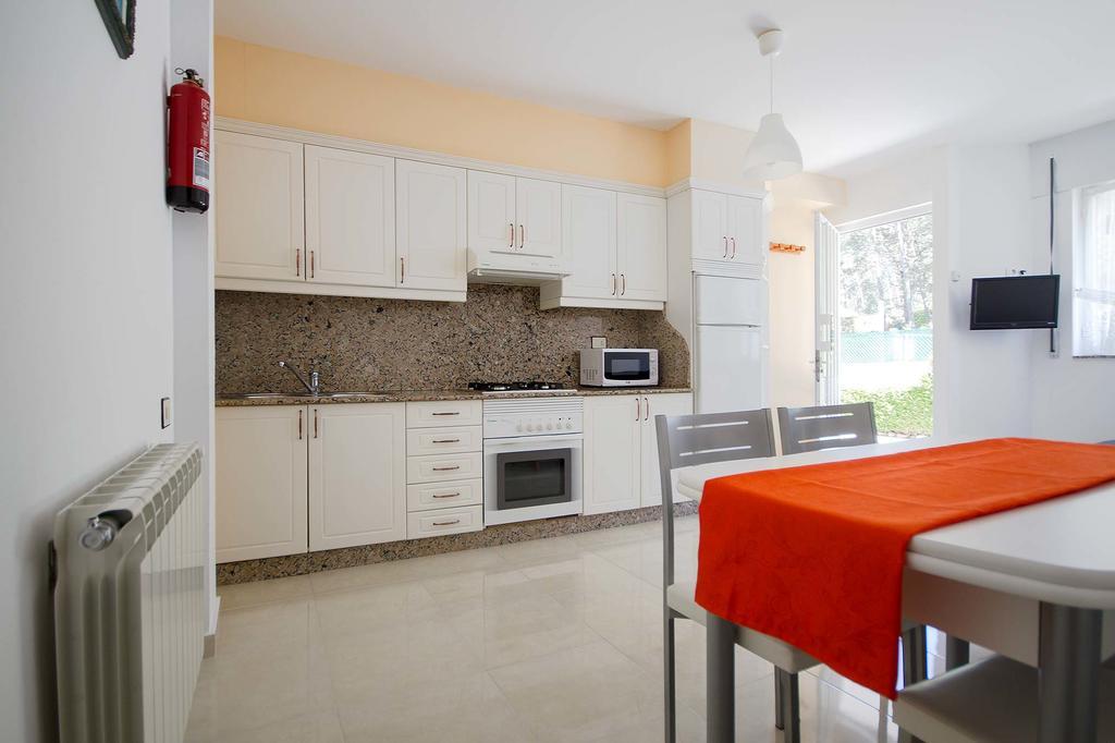 Apartamento Playa De Larino Gándara Exterior photo